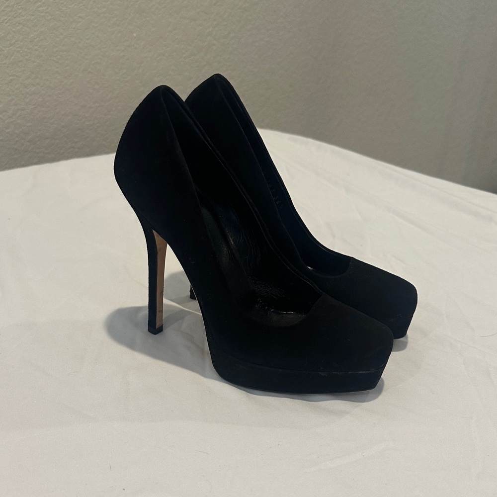 Gucci Elegant Black High Heels